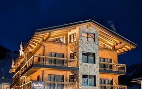 Mohe Boutique Hotel